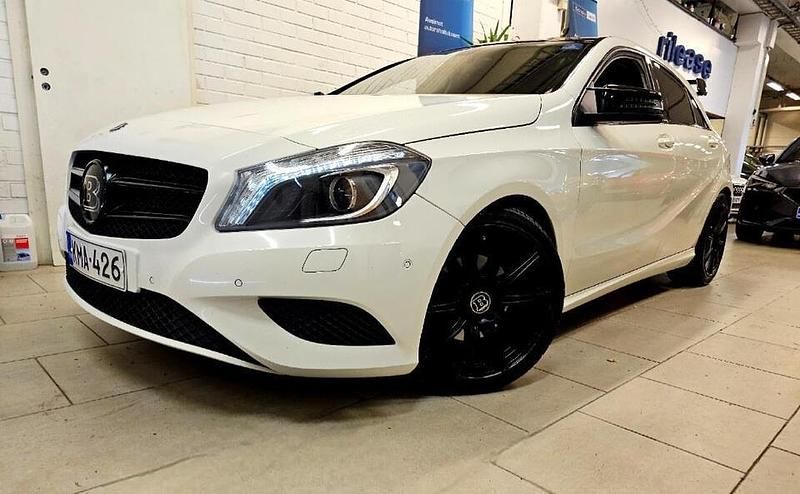 Käytetty Mercedes A200 Premium 136 HP (100 kW) 2013 Valkoinen Viistoperä
