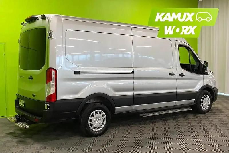 Käytetty Ford Transit 170 HP (125 kW) 2021 Hopea / harmaa Van