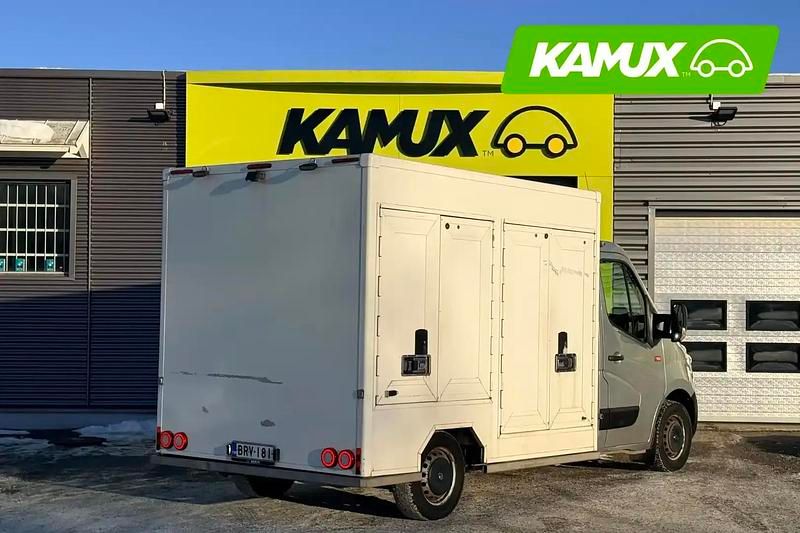 Käytetty Renault Master 136 HP (100 kW) 2015 Hopea / harmaa Van