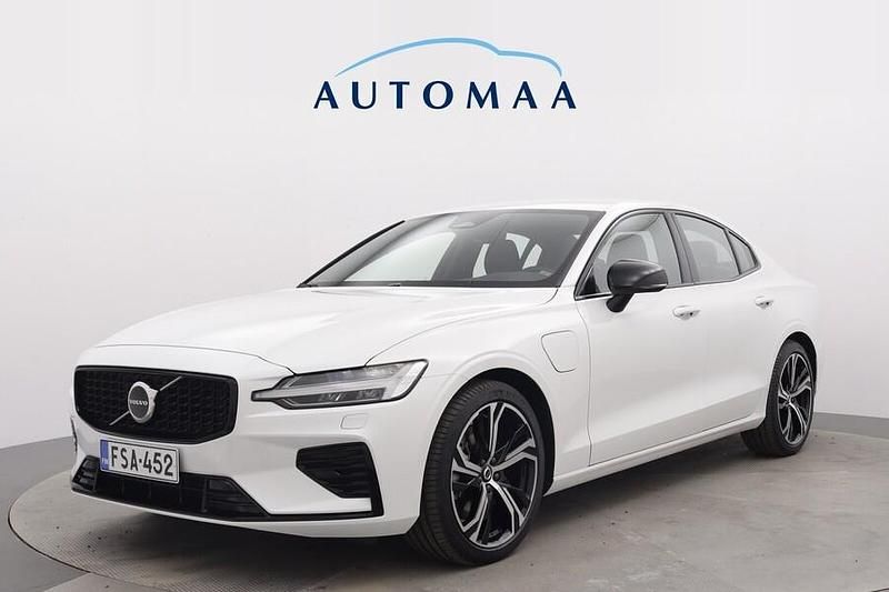 Valkoinen Käytetty 2024 Volvo S60 Performance Sedan | 46 900 € (Hieman kallis) - Kuva 1/3