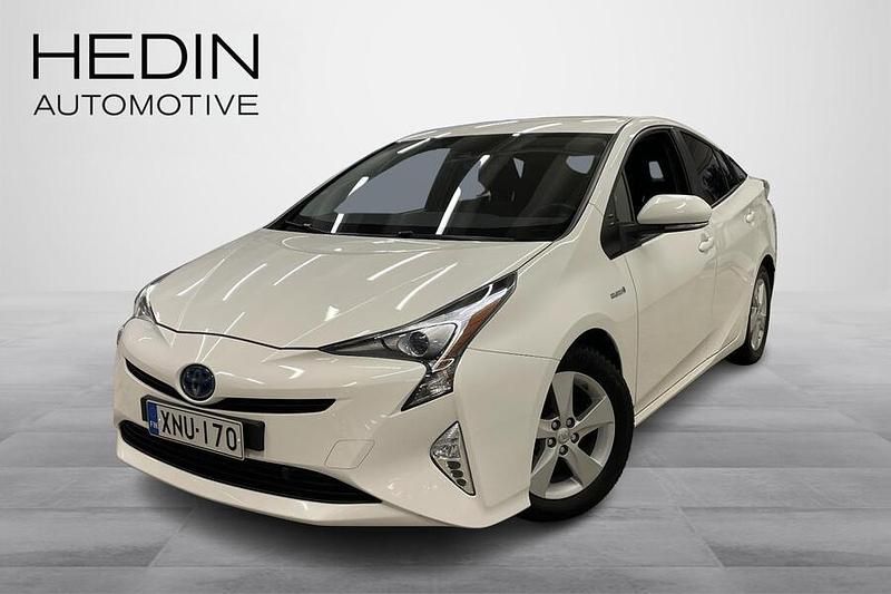 Valkoinen Käytetty 2017 Toyota Prius Active Viistoperä | 16 750 € (Perustarjous) - Kuva 1/4