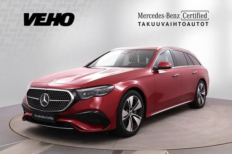 Käytetty Mercedes E300 AMG 313 HP (230 kW) 2025 Punainen Farmari