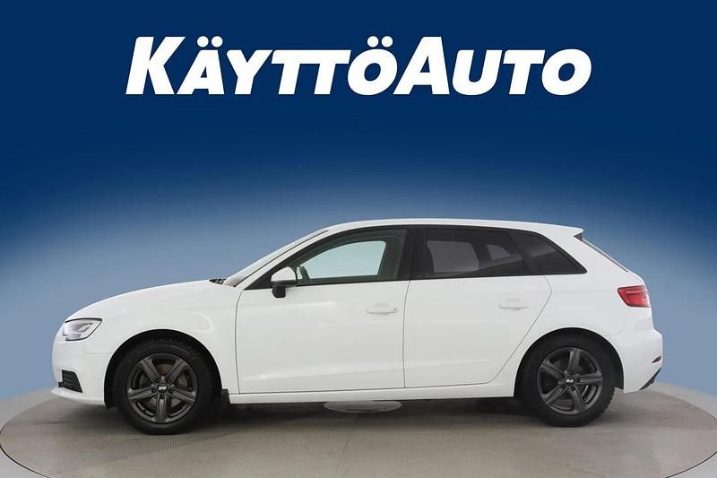 Käytetty Audi A3 Sportback Business 150 HP (110 kW) 2017 Valkoinen Viistoperä