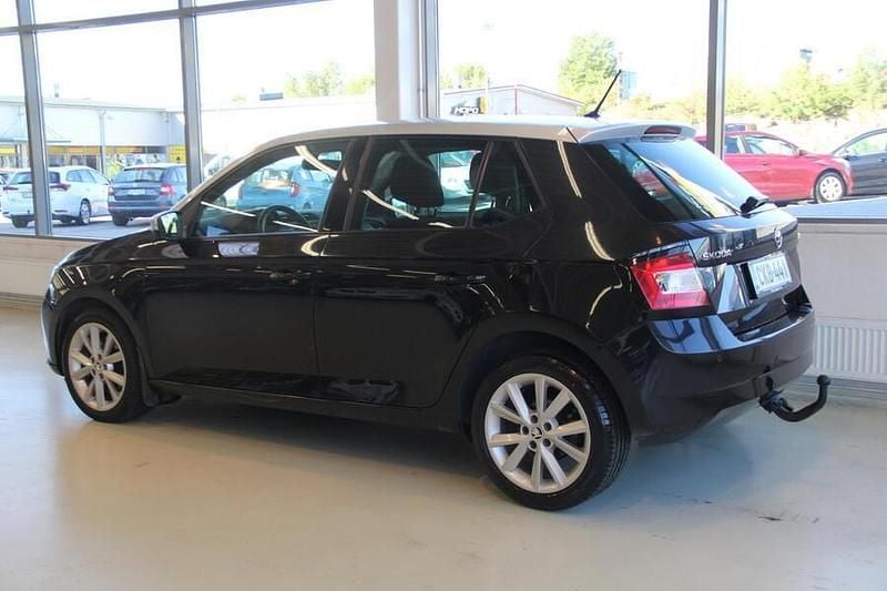 Käytetty Skoda Fabia Style 110 HP (80 kW) 2015 Musta Viistoperä
