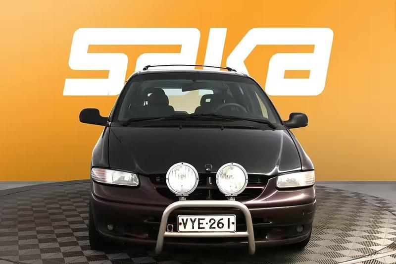 Käytetty Chrysler Grand Voyager 158 HP (116 kW) 2000 Tila-auto