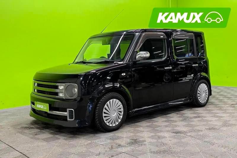Käytetty Nissan Cube 109 HP (80 kW) 2008 Musta Tila-auto