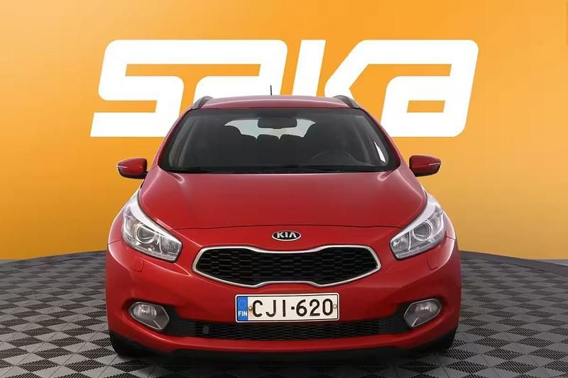 Käytetty Kia Ceed Sportswagon EX 135 HP (99 kW) 2014 Farmari