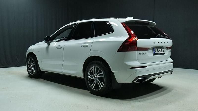 Käytetty Volvo XC60 R-Design 392 HP (288 kW) 2020 Valkoinen Katumaasturi