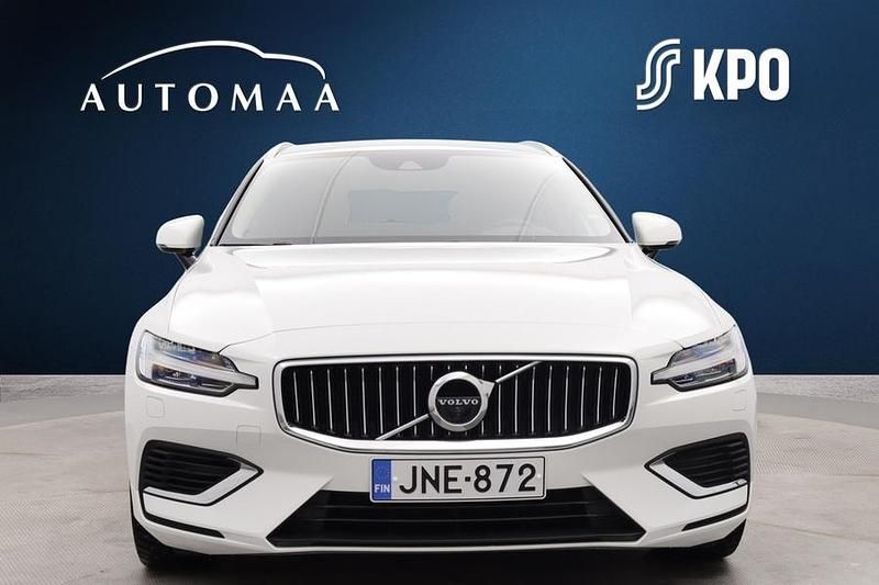 Käytetty Volvo V60 Inscription 340 HP (250 kW) 2021 Valkoinen Farmari