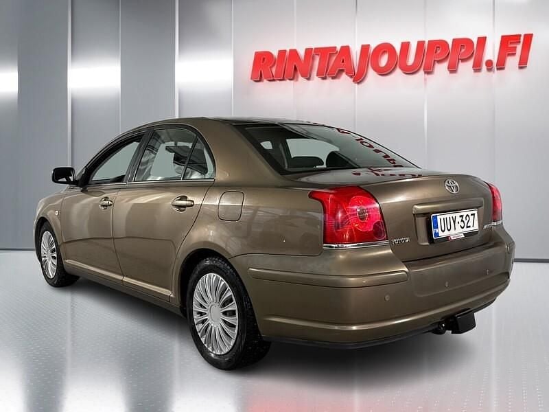 Käytetty Toyota Avensis Terra 110 HP (80 kW) 2006 Sedan