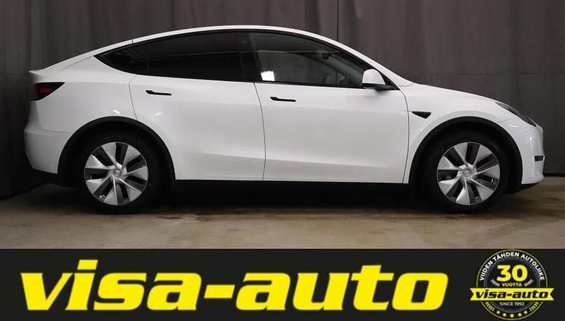 Käytetty Tesla Model Y 378 kW (514 HP) 2023 Valkoinen Katumaasturi