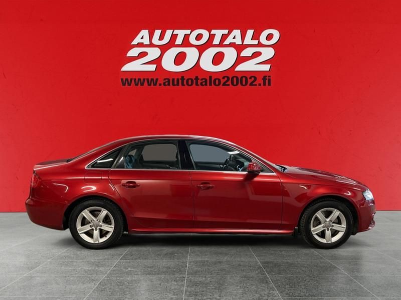 Käytetty Audi A4 Business 211 HP (155 kW) 2011 Punainen Sedan