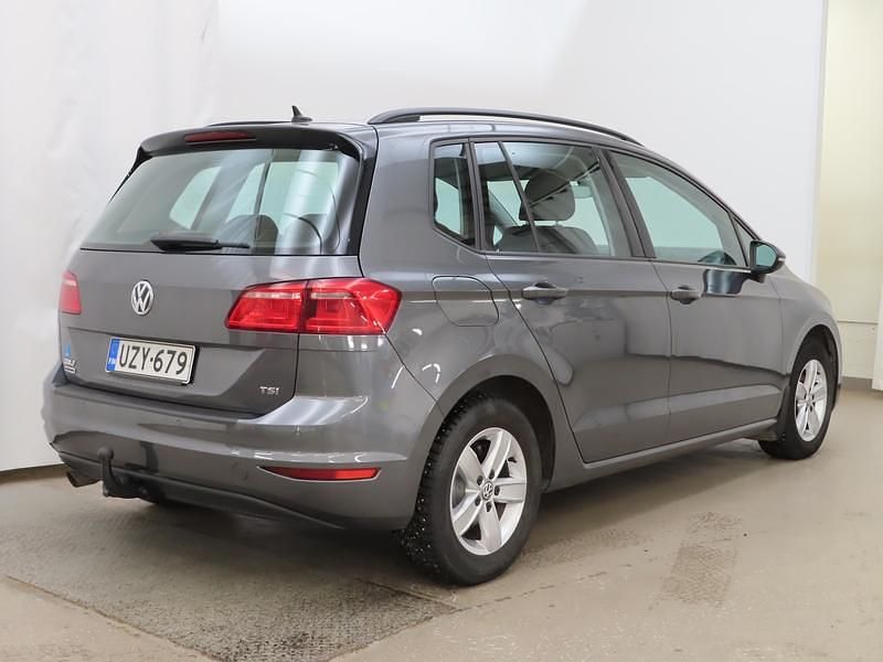 Käytetty VW Golf Sportsvan Comfortline 110 HP (80 kW) 2017 Harmaa Tila-auto