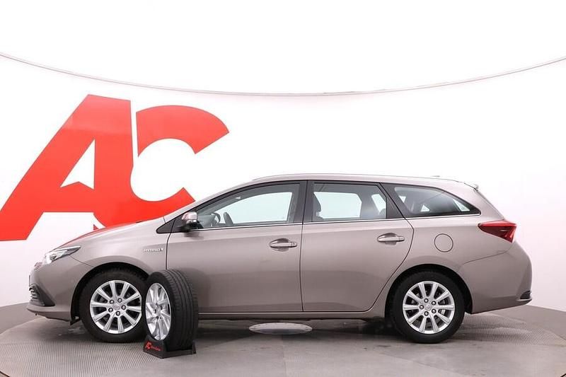 Käytetty Toyota Auris Touring Sports Active 99 HP (72 kW) 2016 Farmari