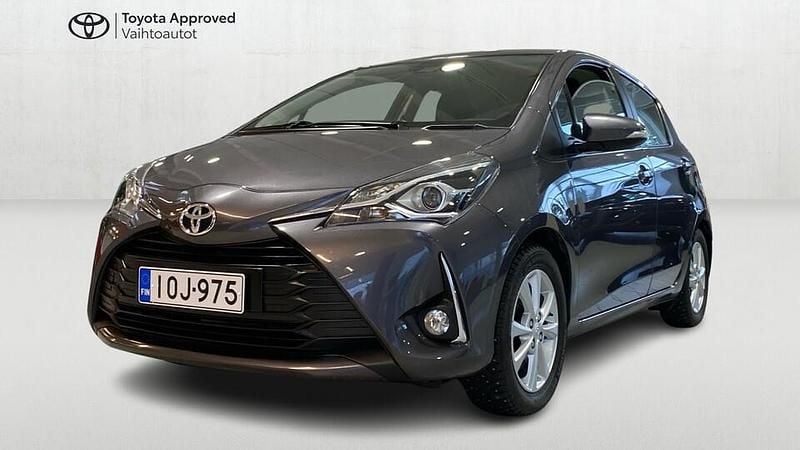 Käytetty Toyota Yaris Multidrive S 112 HP (82 kW) 2018 Harmaa Viistoperä
