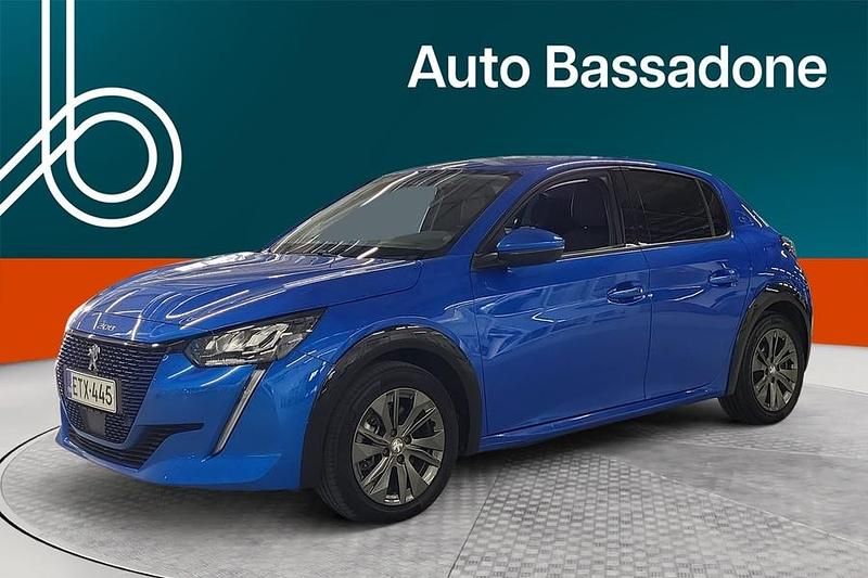 Käytetty Peugeot e-208 Allure 100 kW (136 HP) 2021 Viistoperä