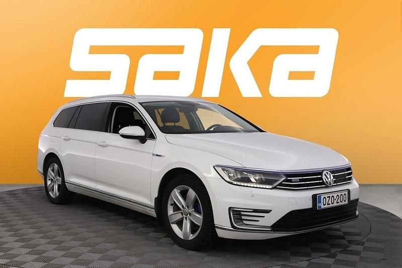 Käytetty 2017 VW Passat GTE Farmari | 12 680 € (Hyvä tarjous) - Kuva 1/3