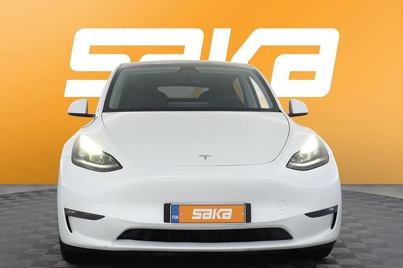 Käytetty Tesla Model Y 258 kW (351 HP) 2023 Katumaasturi