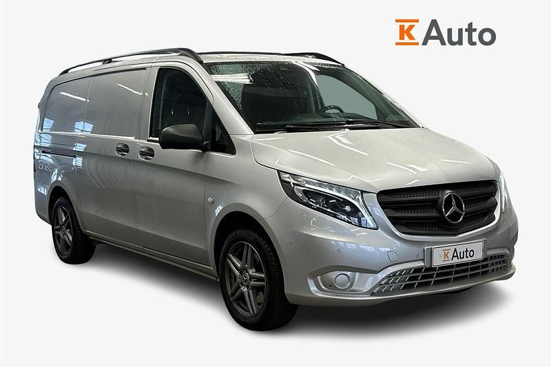 Käytetty Mercedes Vito 190 HP (139 kW) 2018 Hopea Van