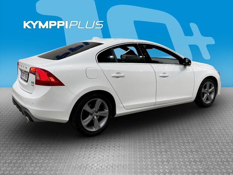 Käytetty Volvo S60 Business Edition 215 HP (158 kW) 2015 Sedan