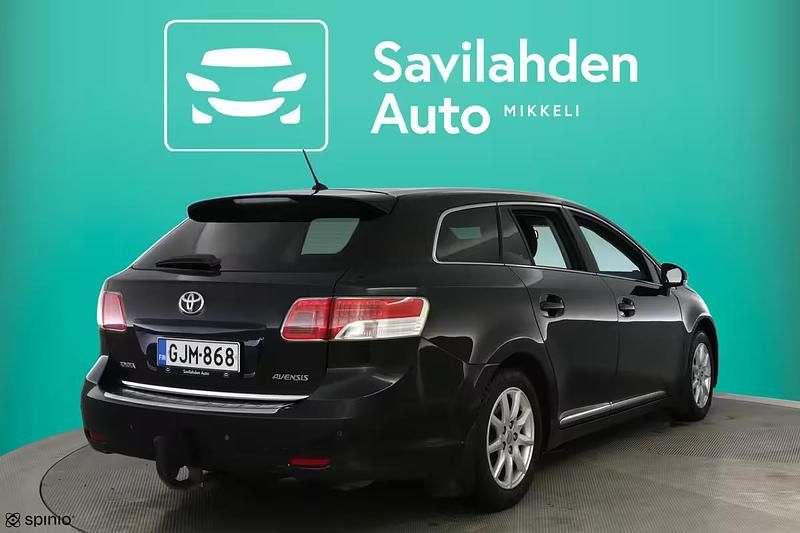 Käytetty Toyota Avensis Edition 126 HP (92 kW) 2011 Musta Farmari