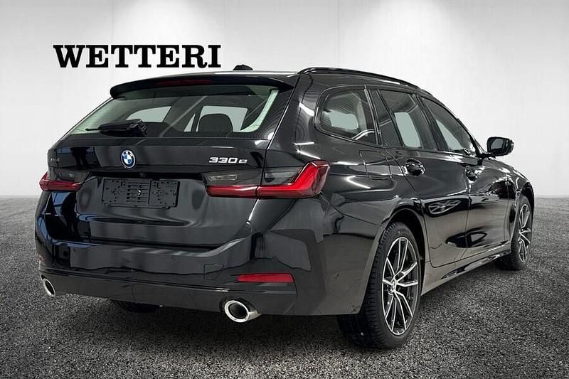 Käytetty BMW 330e 292 HP (214 kW) 2025 Musta Farmari