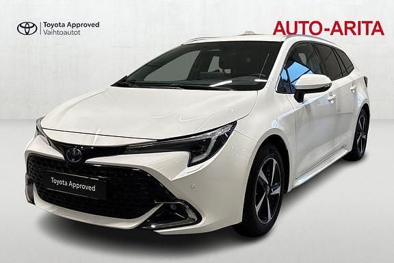 Valkoinen Käytetty 2024 Toyota Corolla Anniversary Farmari | 34 970 € (Perustarjous) - Kuva 1/4