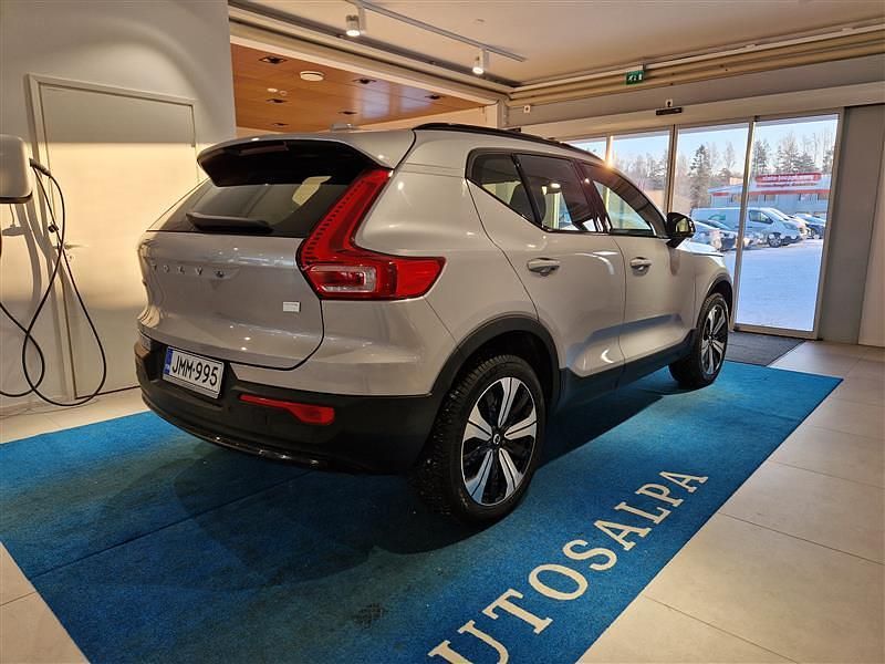 Käytetty Volvo XC40 Plus 175 kW (238 HP) 2023 Katumaasturi