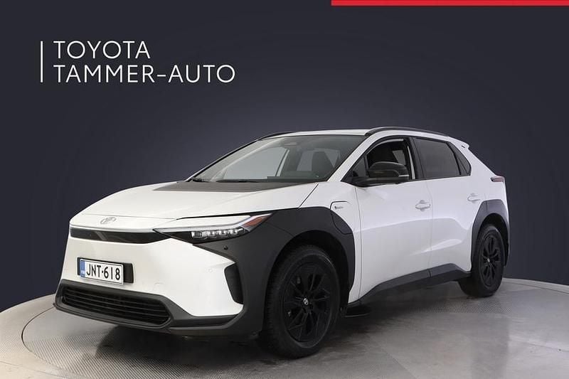 Käytetty Toyota bZ4X Edition 50 kW (69 HP) 2025 Valkoinen Katumaasturi