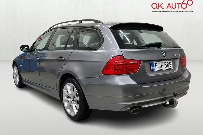 Käytetty BMW 320 177 HP (130 kW) 2009 Harmaa Farmari