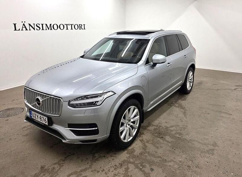 Käytetty Volvo XC90 Inscription 320 HP (235 kW) 2017 Katumaasturi