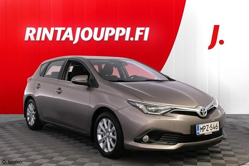 Ruskea Käytetty 2016 Toyota Auris Active Viistoperä | 17 880 € (Perustarjous) - Kuva 1/3