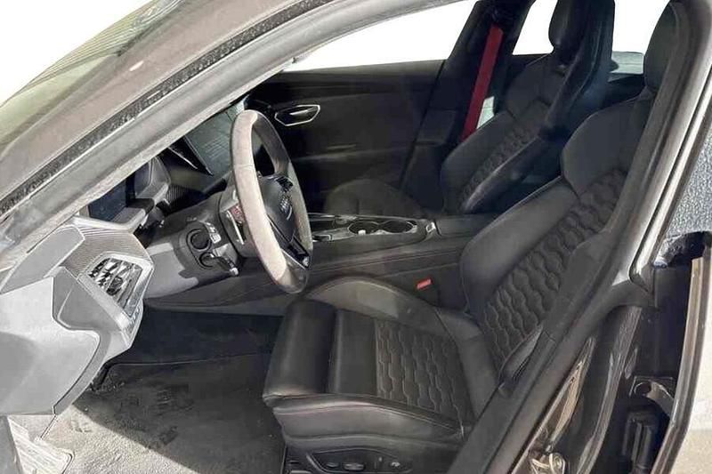 Käytetty Audi e-tron GT quattro Design 430 kW (585 HP) 2022 Sedan