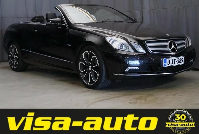 Musta Käytetty 2010 Mercedes E200 Avoauto | 15 990 € (Perustarjous) - Kuva 1/4