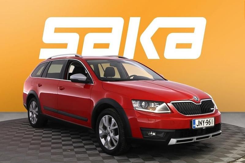 Käytetty Skoda Octavia 184 HP (135 kW) 2016 Viistoperä