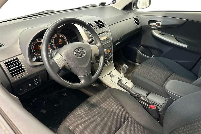 Käytetty Toyota Corolla Plus 122 HP (89 kW) 2008 Musta Sedan