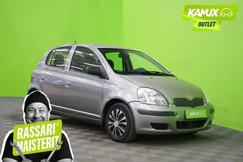 Hopea / harmaa Käytetty 2005 Toyota Yaris Viistoperä | 1 600 € - Kuva 1/4