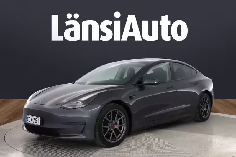 Harmaa Käytetty 2021 Tesla Model 3 Long Range Sedan | 28 800 € (Hyvä tarjous) - Kuva 1/1