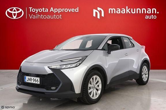 Hopea Käytetty 2025 Toyota C-HR+ Active Katumaasturi | 34 900 € (Kallis) - Kuva 1/4