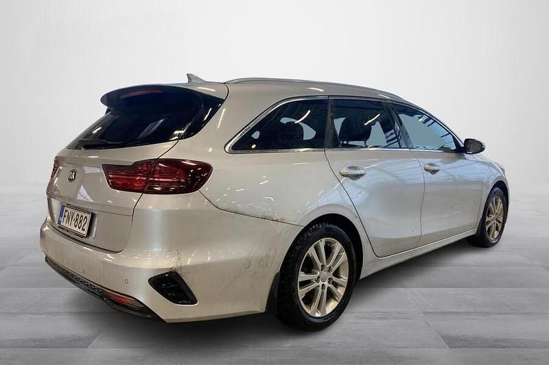 Käytetty Kia Ceed Sportswagon EX 120 HP (88 kW) 2019 Hopea Farmari