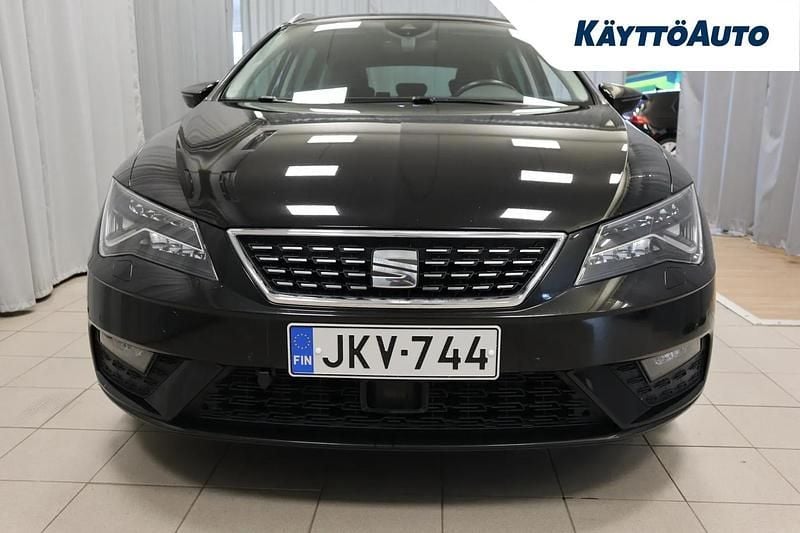 Käytetty Seat Leon ST Business 150 HP (110 kW) 2018 Musta Farmari