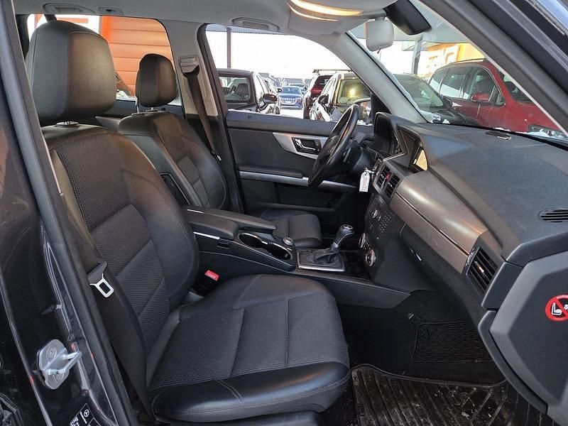 Käytetty Mercedes GLK320 224 HP (164 kW) 2009 Katumaasturi