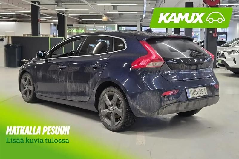 Käytetty Volvo V40 Business Edition 114 HP (83 kW) 2015 Sininen Sedan