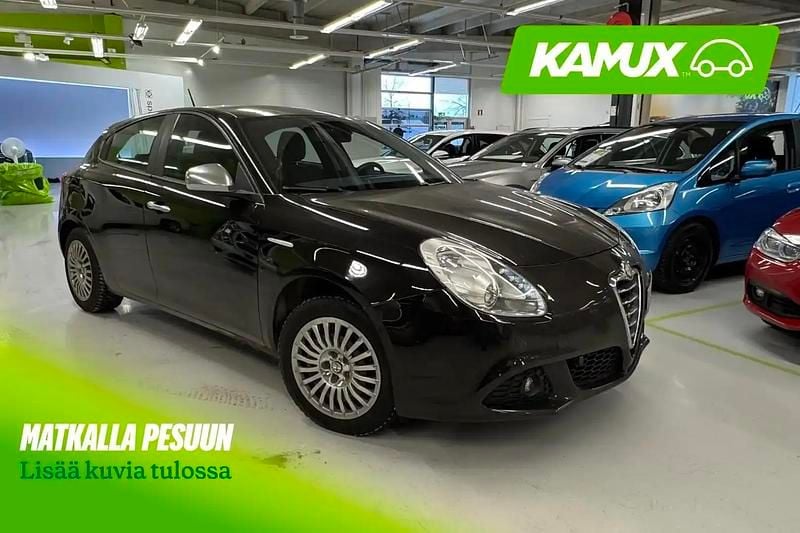 Musta Käytetty 2013 Alfa Romeo Giulietta Edizione Speciale Viistoperä | 8 400 € - Kuva 1/4