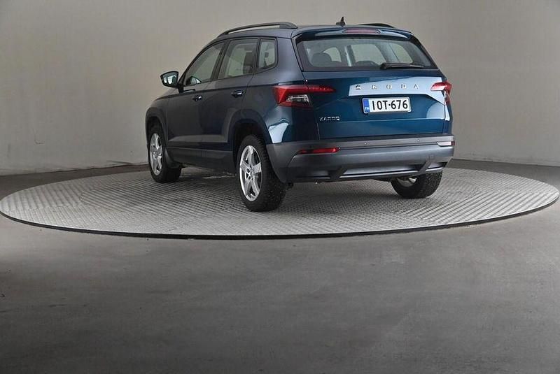 Käytetty Skoda Karoq Clever 150 HP (110 kW) 2021 Katumaasturi