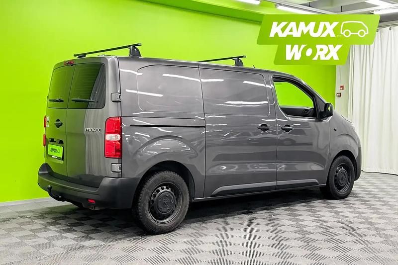 Käytetty Toyota Proace 166 HP (122 kW) 2016 Hopea / harmaa Tila-auto