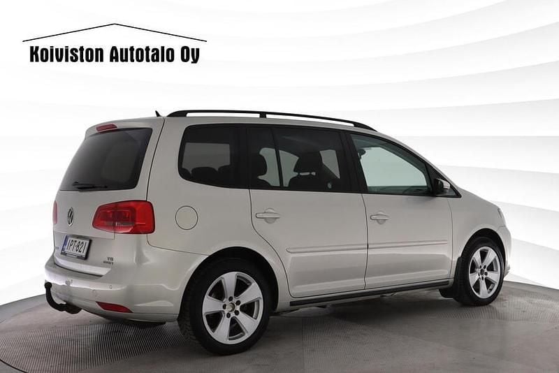 Käytetty VW Touran 150 HP (110 kW) 2011 Tila-auto
