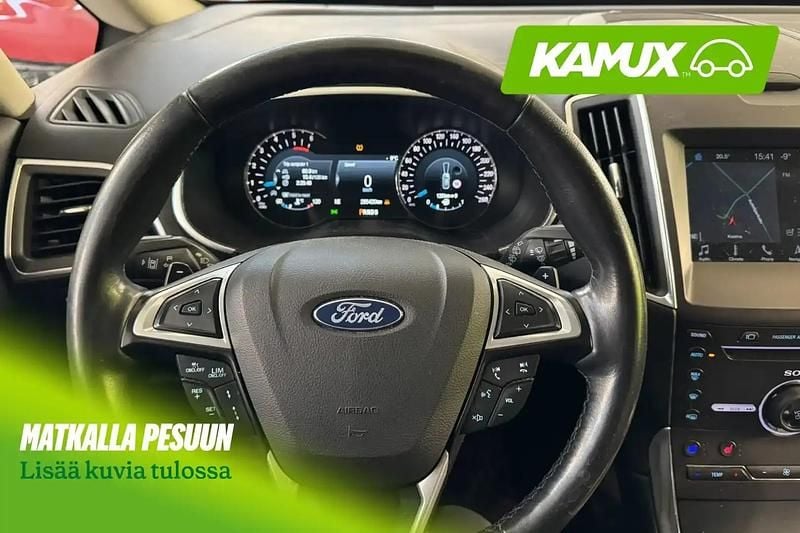 Käytetty Ford S-MAX Titanium 209 HP (153 kW) 2016 Hopea / harmaa Tila-auto