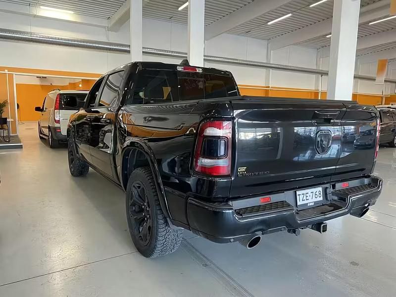 Käytetty Dodge Ram Limited 401 HP (294 kW) 2020 Nouto