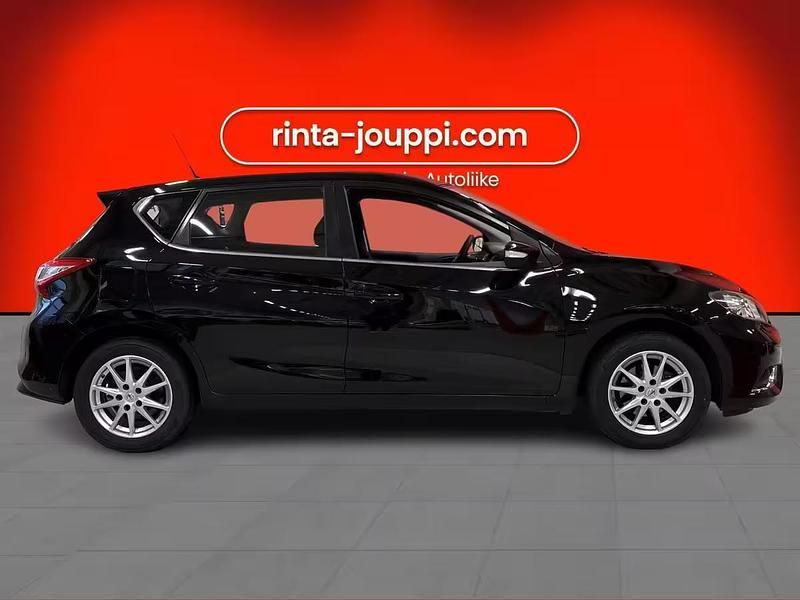 Käytetty Nissan Pulsar Visia 116 HP (85 kW) 2015 Viistoperä